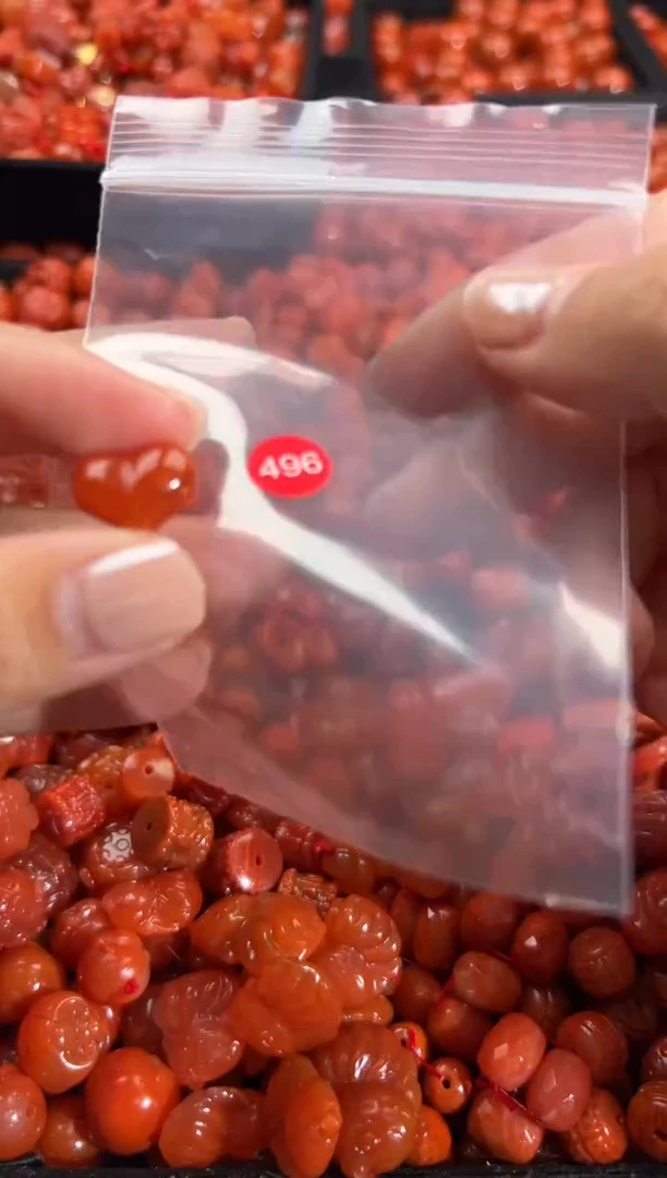 颈饰未镶嵌南红玛瑙1