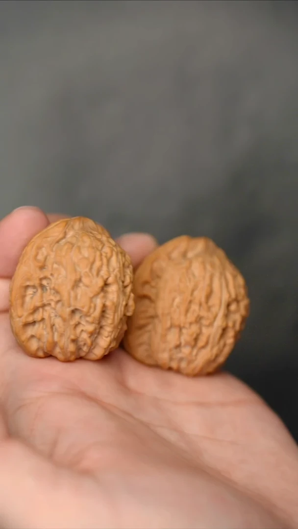 文玩核桃把件微修绣球36-37