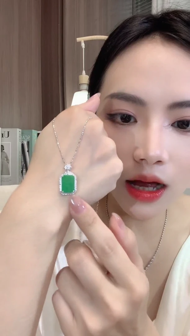 翡翠18K金镶嵌吊坠(不含链)A3