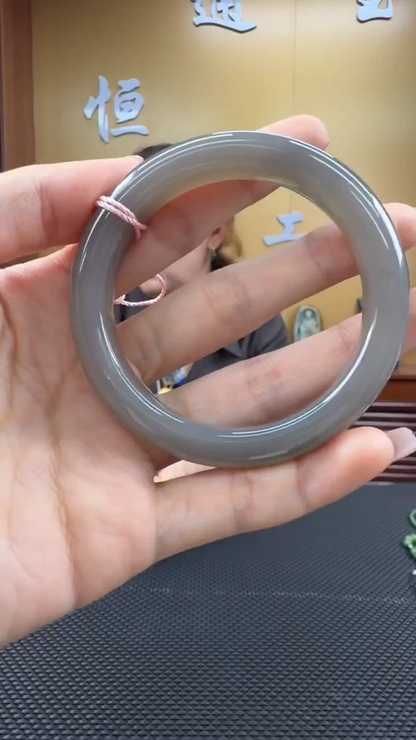 颈饰未镶嵌和田玉手镯55