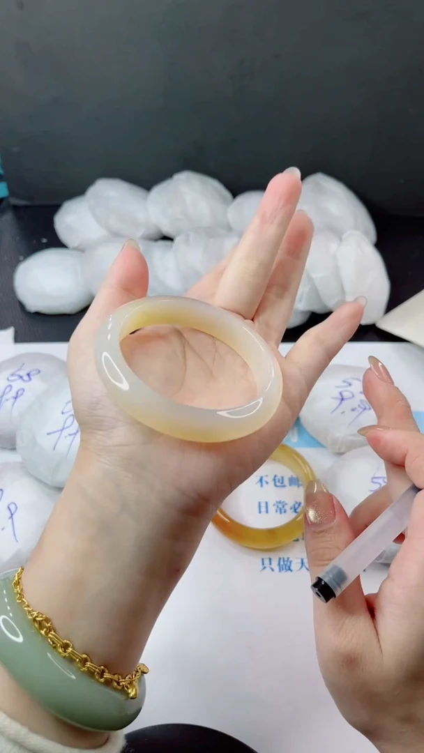 未镶嵌手镯石英质玉多样性发货L98