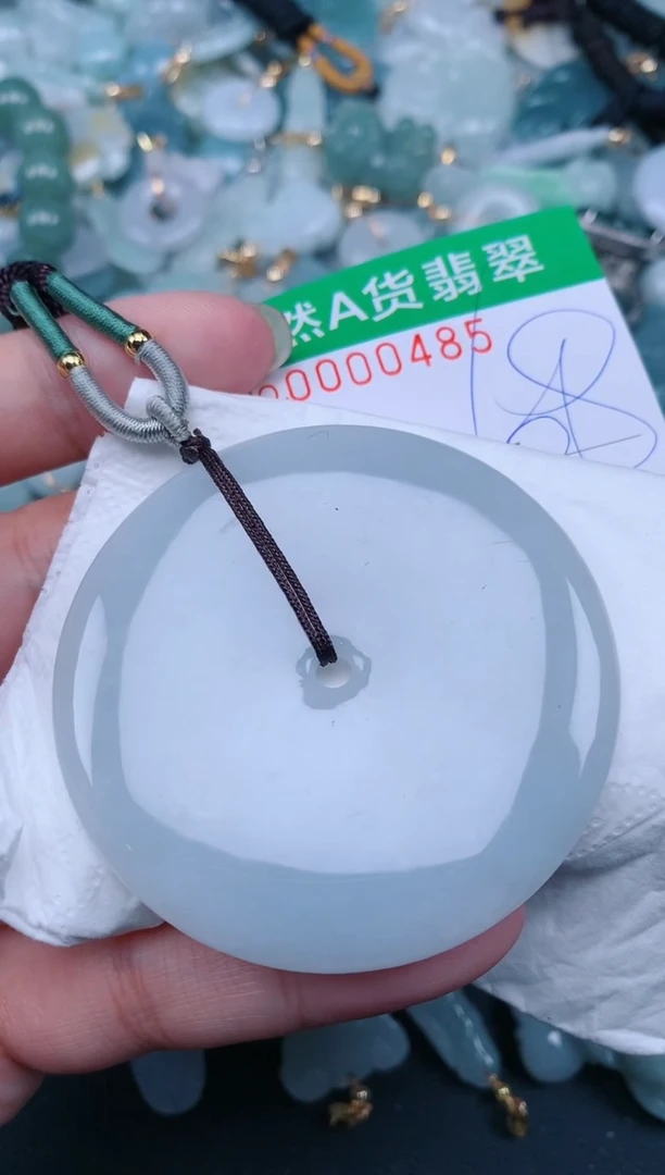 翡翠未镶嵌颈饰.0000485