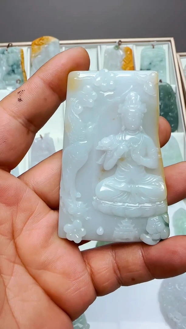 【闪购商品】翡翠颈饰未镶嵌缅甸天然A货翡翠