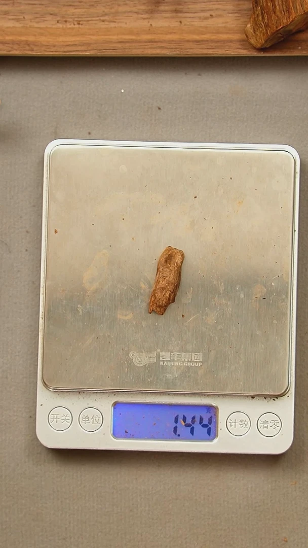 沉香碎屑沉香李胖胖富森红土