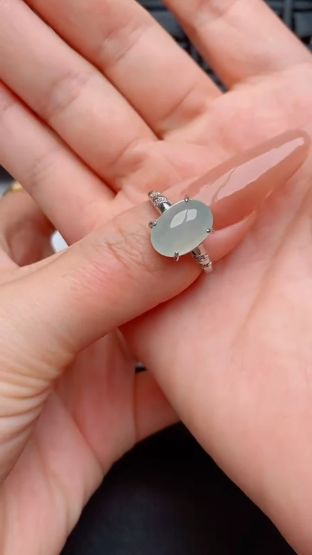 银S925镶嵌戒指翡翠博...