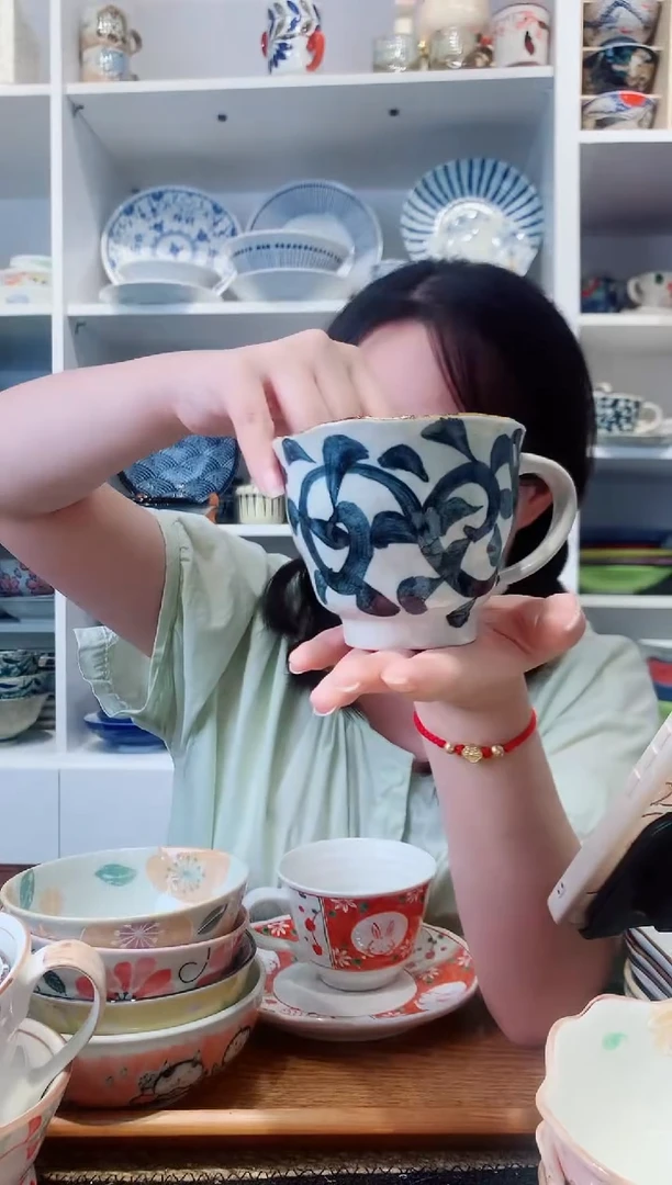 陶瓷【微瑕】唐草马克杯