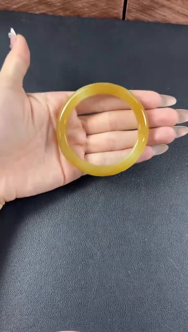 和田玉手镯未镶嵌若羌微色差55手镯