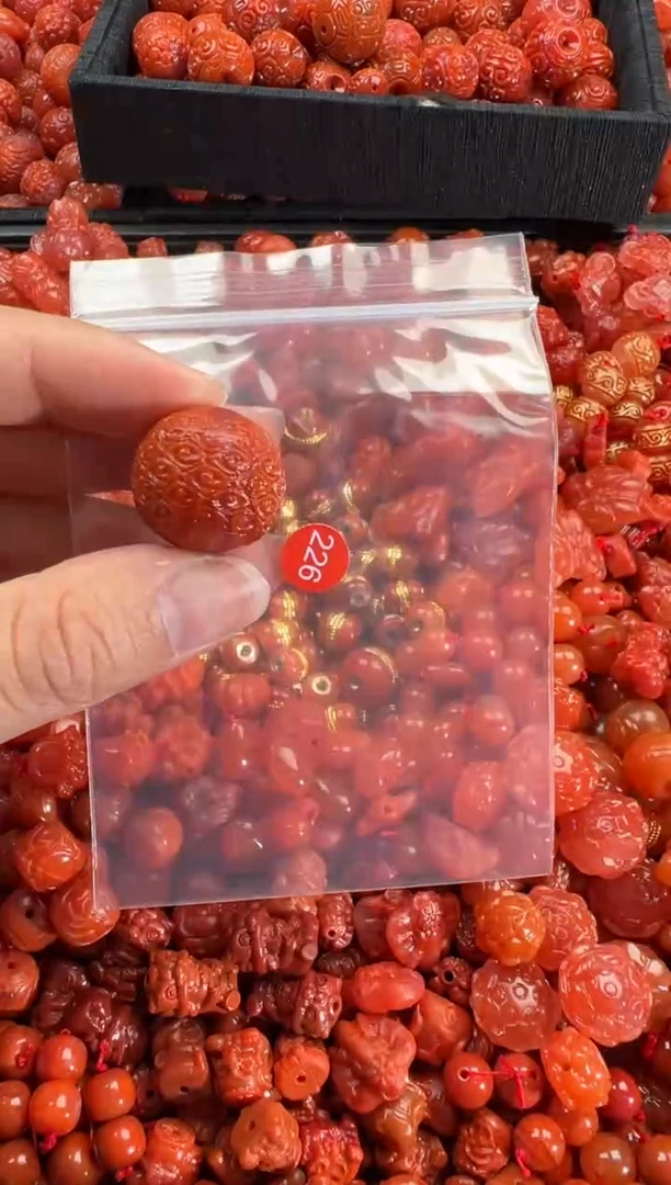 【闪购商品】南红玛瑙颈饰未镶嵌1