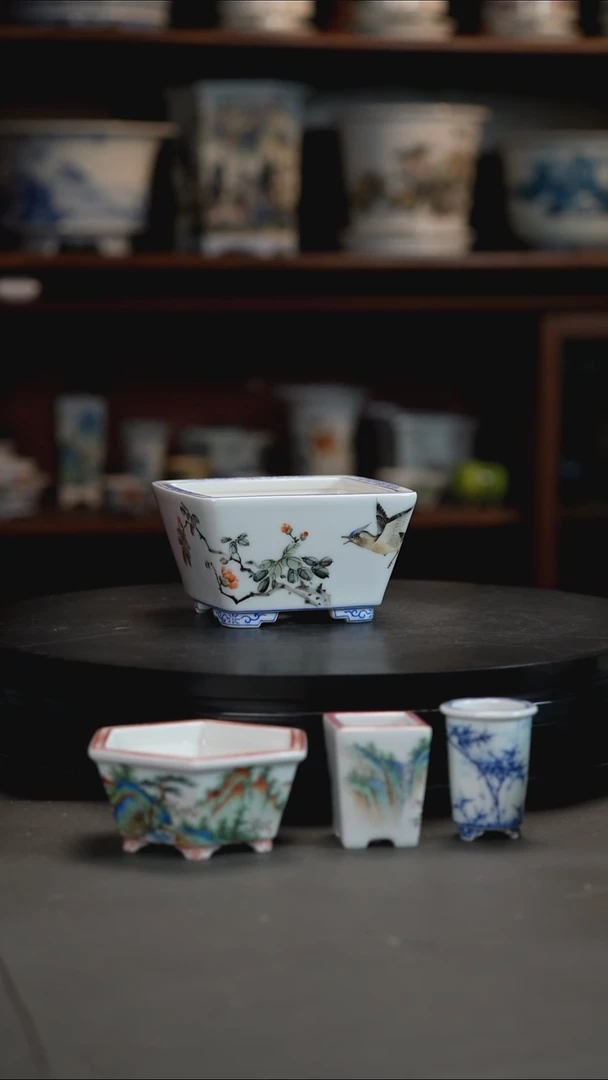 釉上粉彩手绘盆兵*釉上粉彩手绘盆 兵*