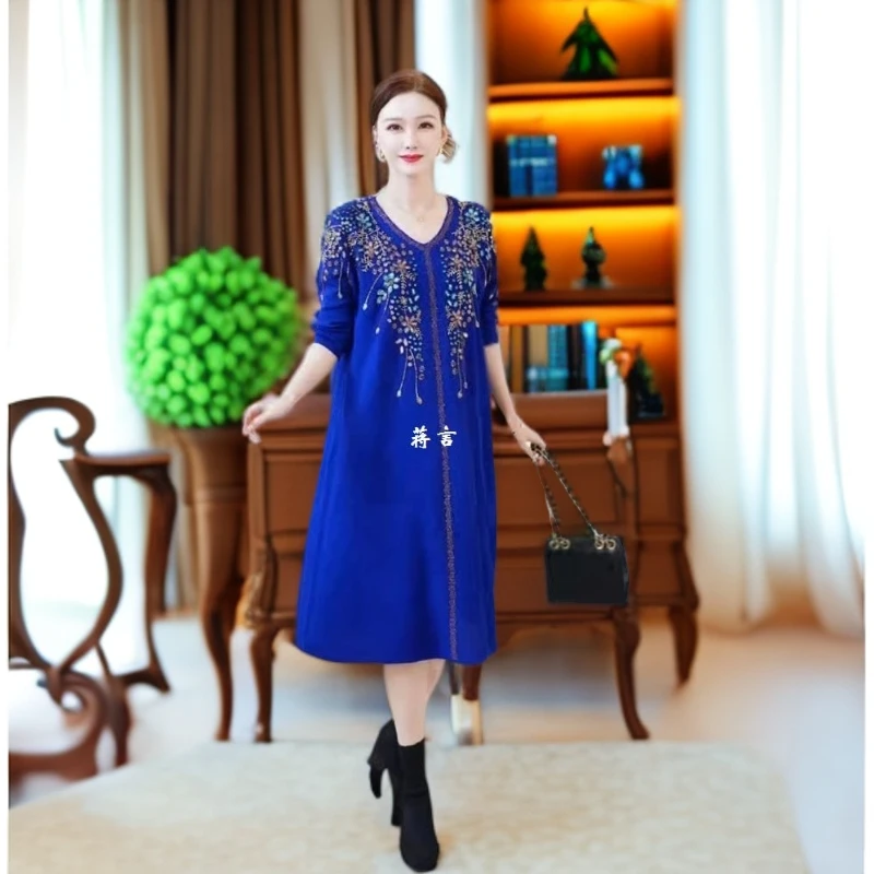 高端气质大码重工钻装洋气时尚烫显瘦连衣裙刺绣婚宴减龄妈妈针织
