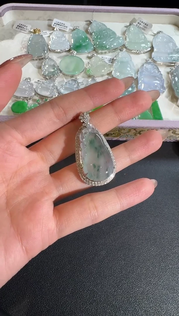 【闪购商品】翡翠吊坠(不含链)18K金镶嵌【源头工厂】钻石镶嵌