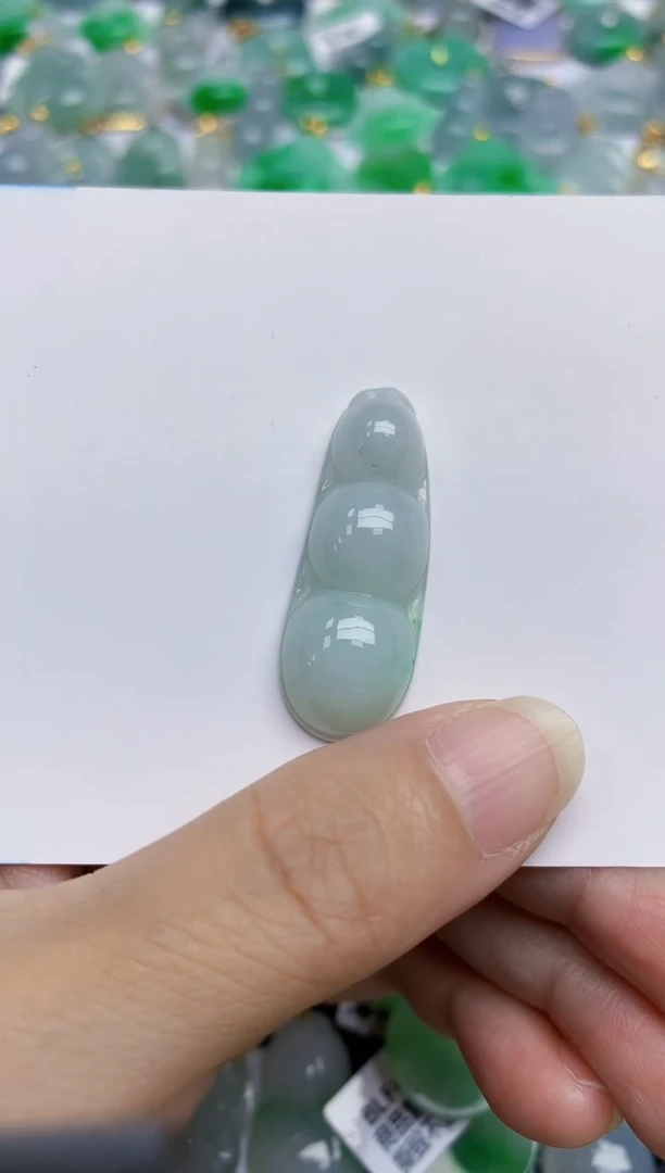 翡翠未镶嵌颈饰天然A货翡翠