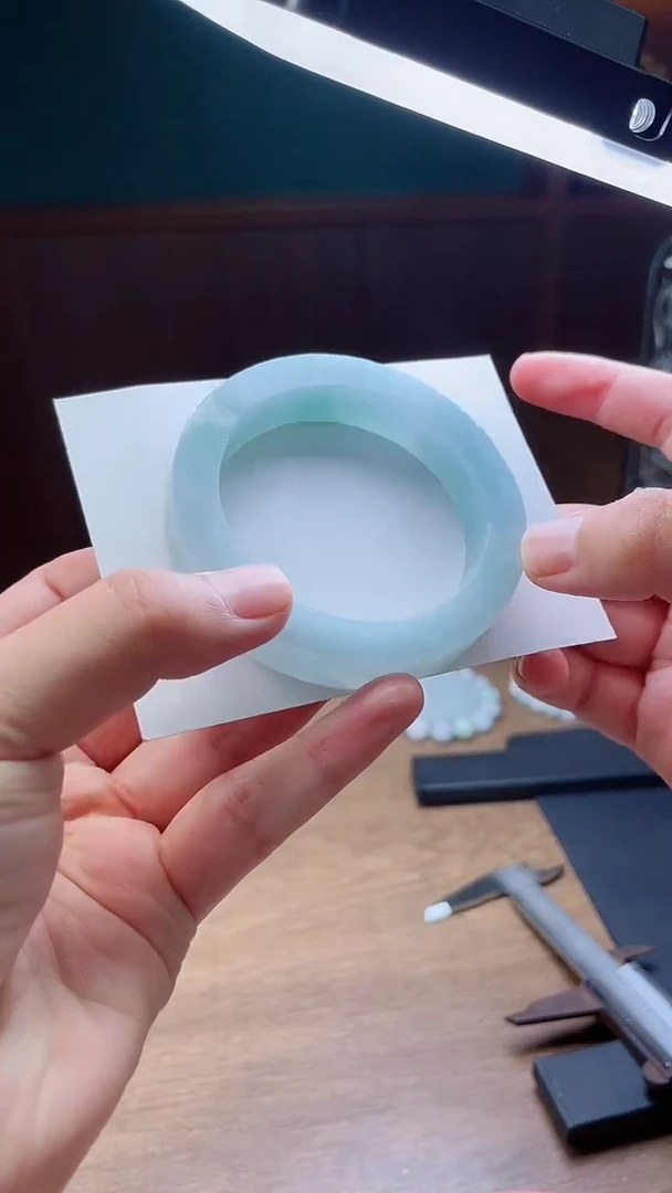 定制翡翠手镯未镶嵌定制