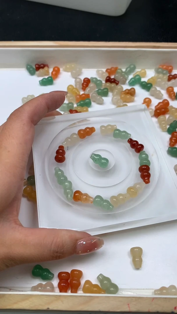 未镶嵌散珠石英质玉M673 三彩玉大葫芦8*14mm6颗5.8元