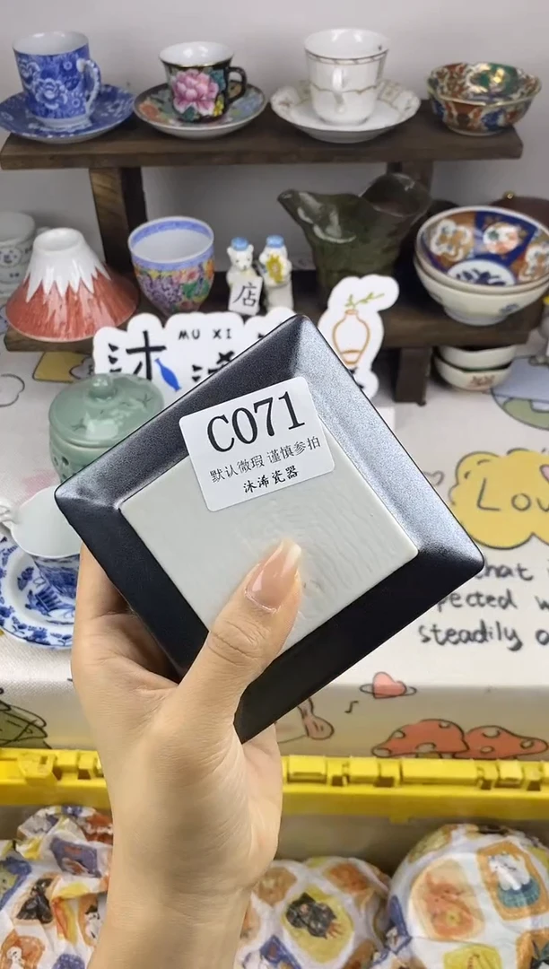 瓷片福****咪C      071