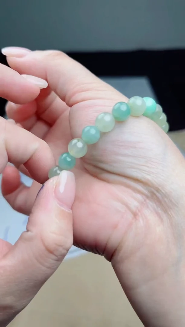 定制翡翠未镶嵌珠串