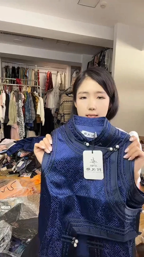 马甲        L码        105-115斤
