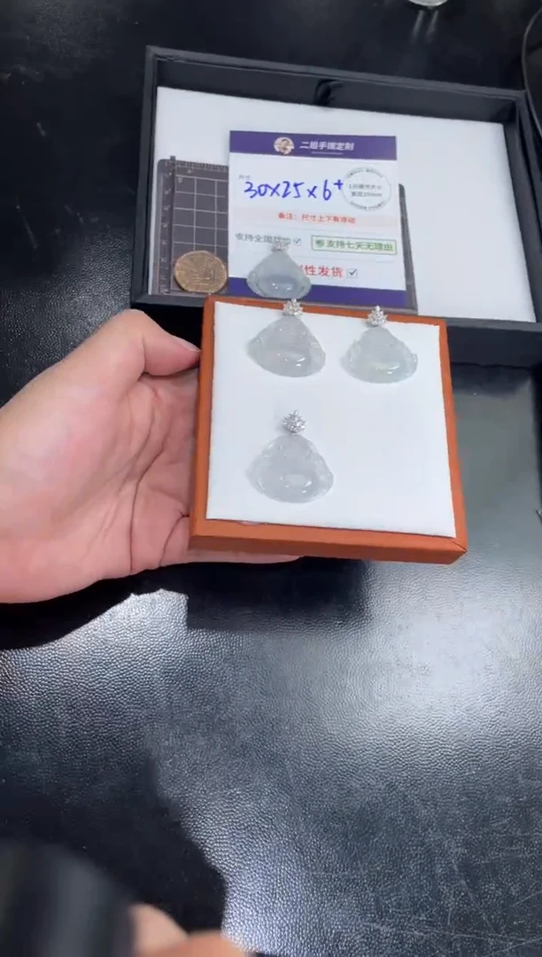 18K金镶嵌挂件翡翠佛公FL13@多样性发其一CP配银链