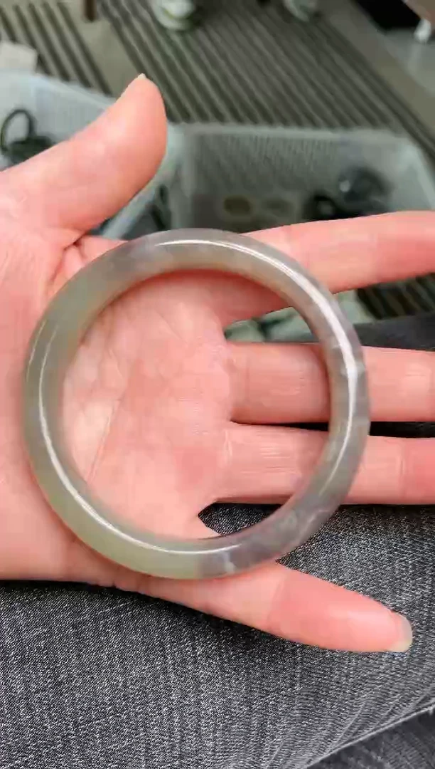 【闪购商品】和田玉手镯未镶嵌圈口60 E-5