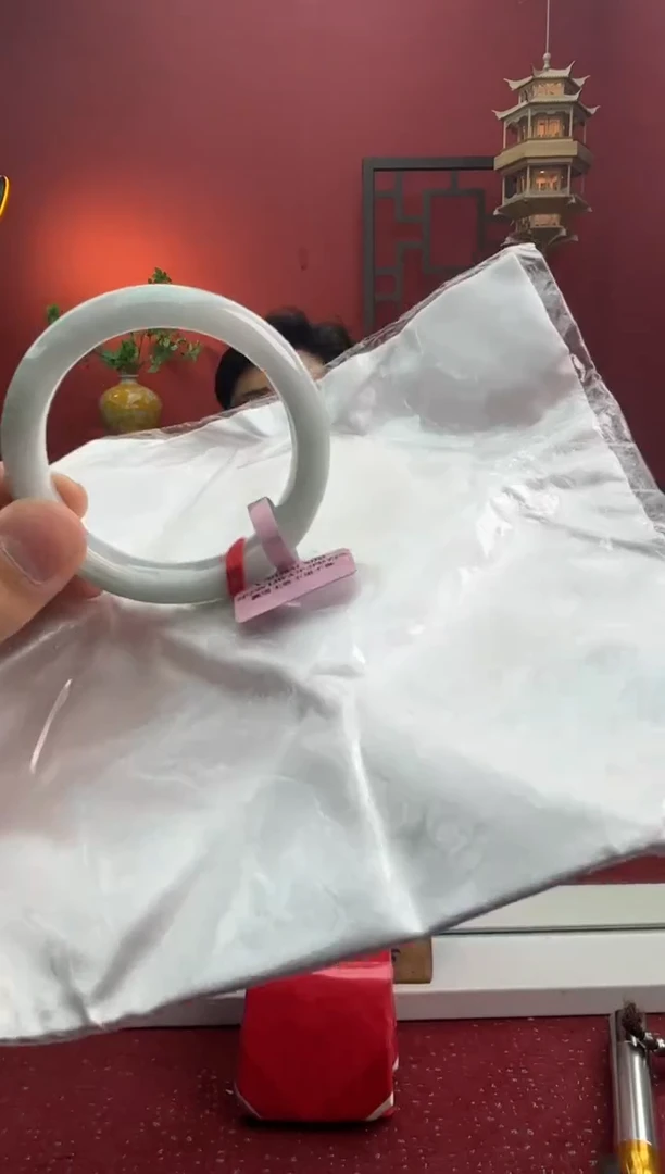 未镶嵌手镯翡翠翡翠手镯2