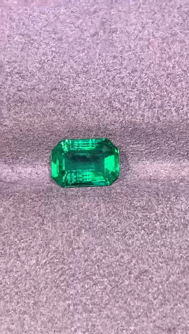 裸石祖母绿1.36ct赞比亚VVG微油吉尔德