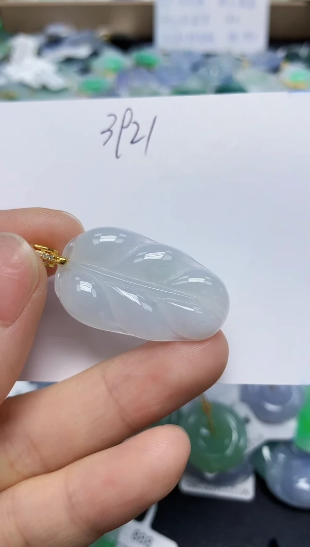 翡翠未镶嵌颈饰天然缅甸翡翠A货