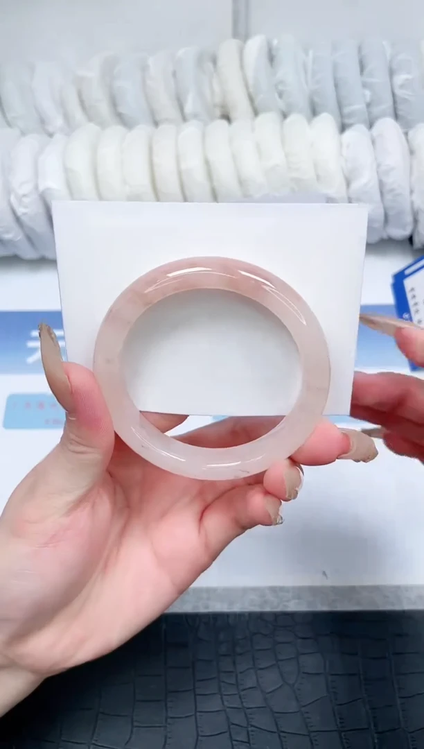 【闪购商品】石英质玉手镯未镶嵌Z146-55.5