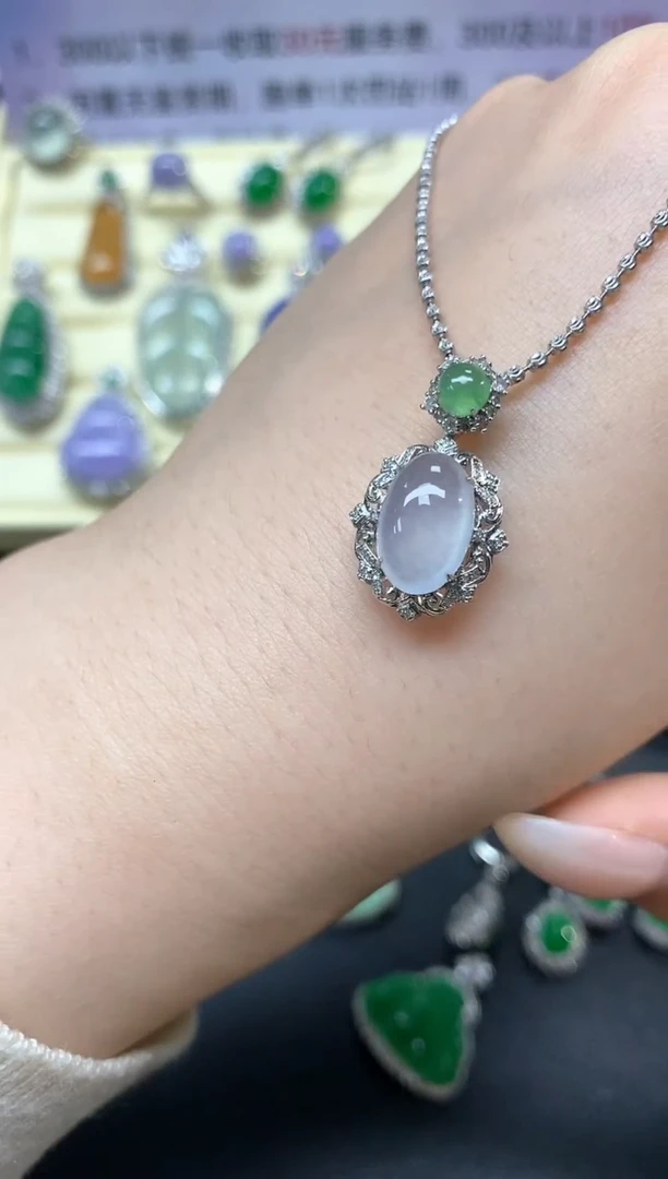 【闪购商品】翡翠吊坠(不含链)18K金镶嵌吊坠|2400+240