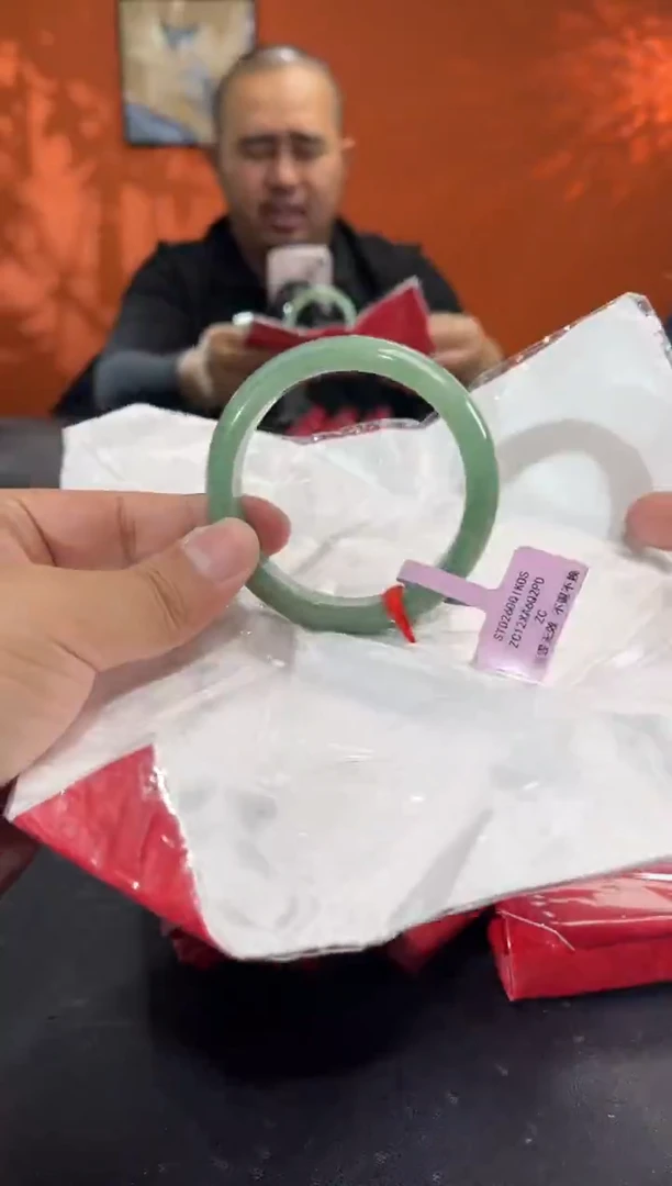 未镶嵌手镯翡翠2