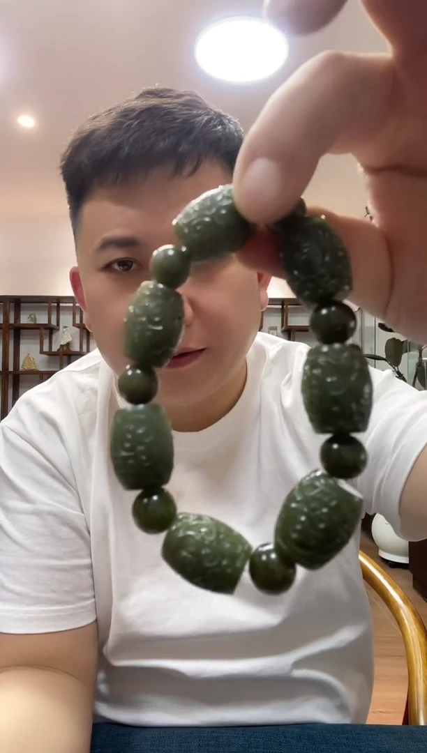 未镶嵌手串和田玉1