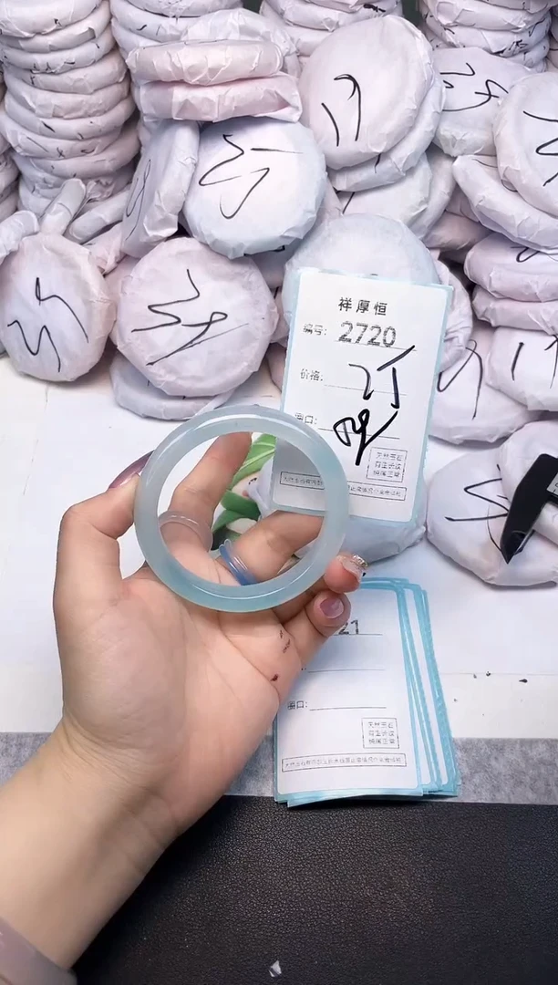 玛瑙/玉髓手镯未镶嵌2720