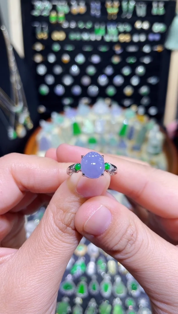 颈饰18K金镶嵌翡翠高冰胶紫貔貅戒指