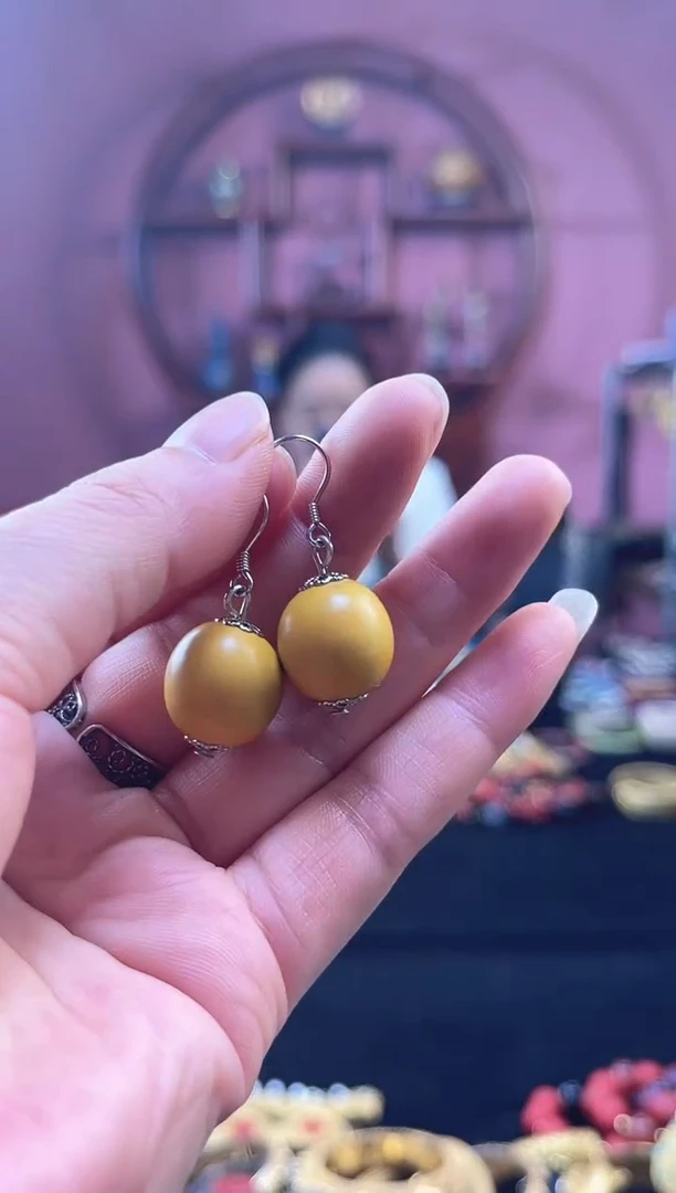 非遗技艺 大漆耳饰 黄色