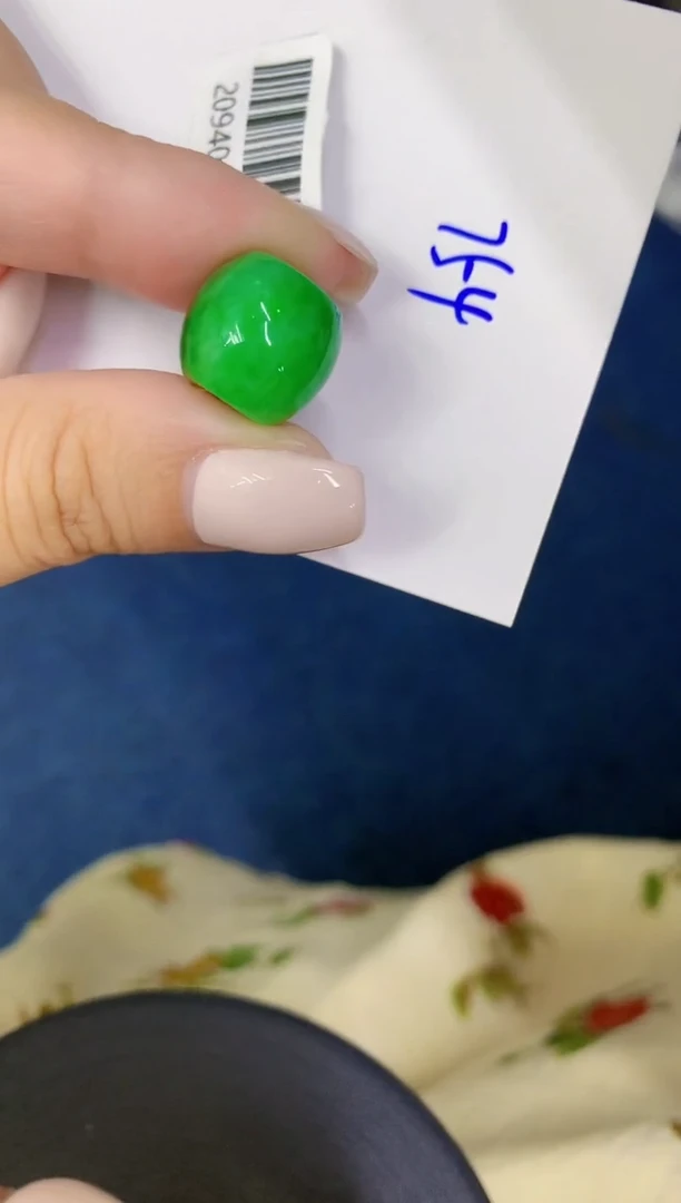 颈饰未镶嵌翡翠缅甸天然翡翠A货