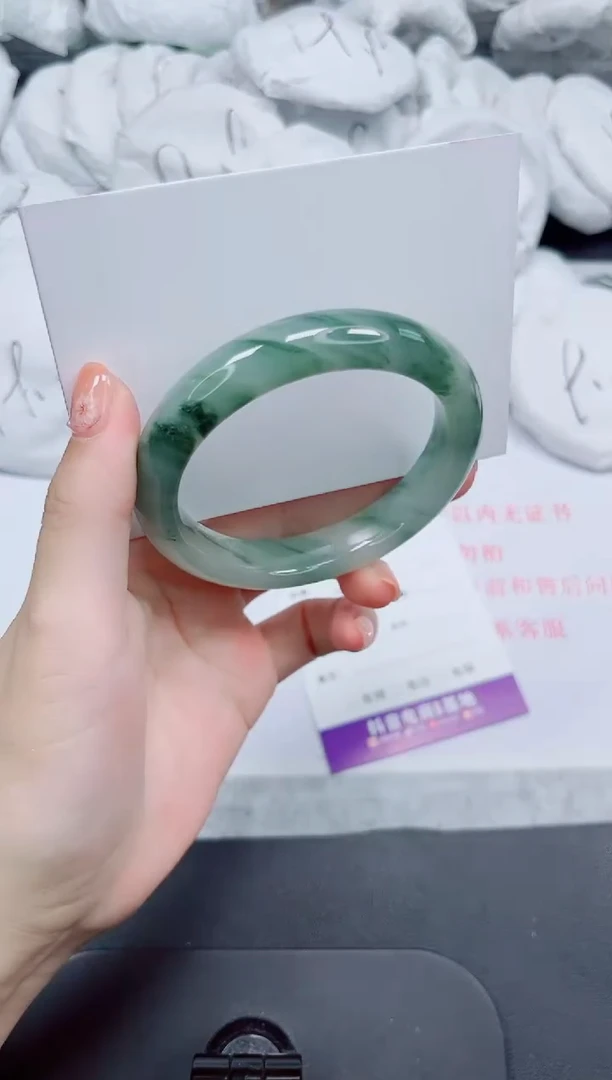 石英质玉手镯未镶嵌137-56
