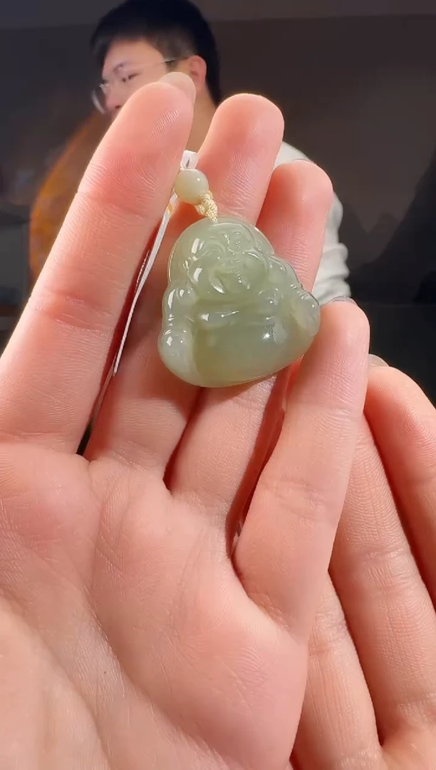 颈饰未镶嵌和田玉 佛公卡30