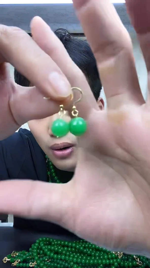 14K金镶嵌翡翠耳饰E01