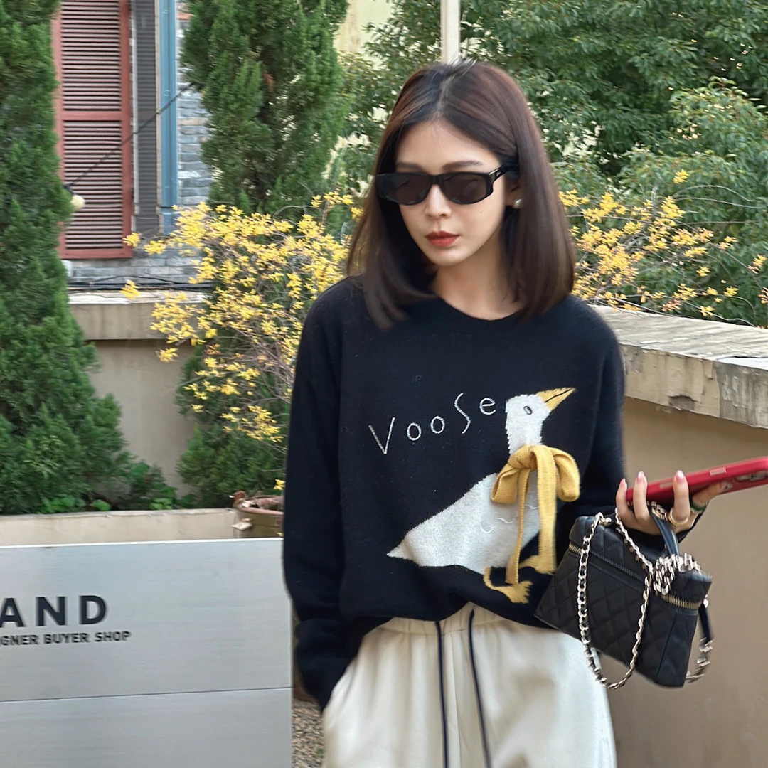 LYXZ x 大小与【白天鹅】冬季新慵懒气质圆领大白鹅针织毛衣76131