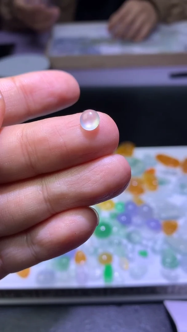 未镶嵌定制翡翠吃***女毛货