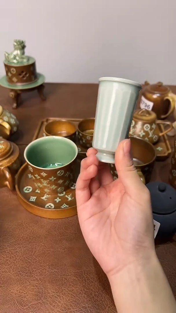 龙泉窑粉青高足闻香杯