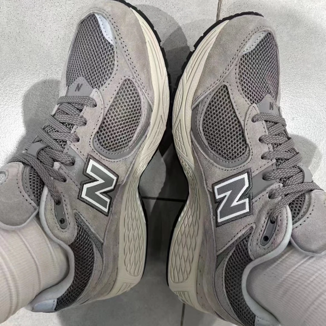 【断码清货】秋冬时尚百搭潮男女同款运动休闲鞋加厚耐磨跑步鞋