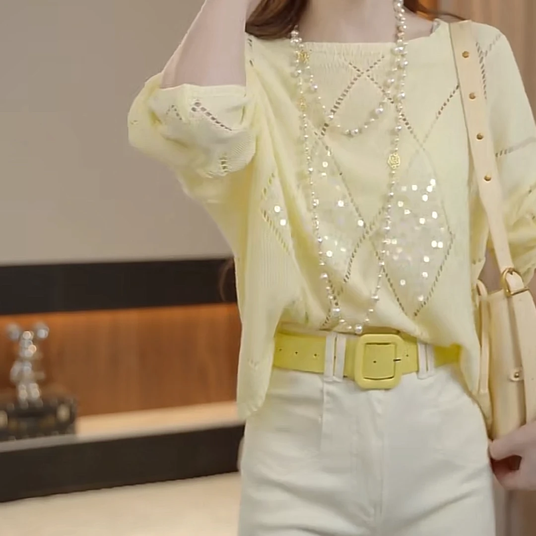 设计感菱格带钻慵懒风针织衫女2025春季新款纯色气质圆领套头上衣