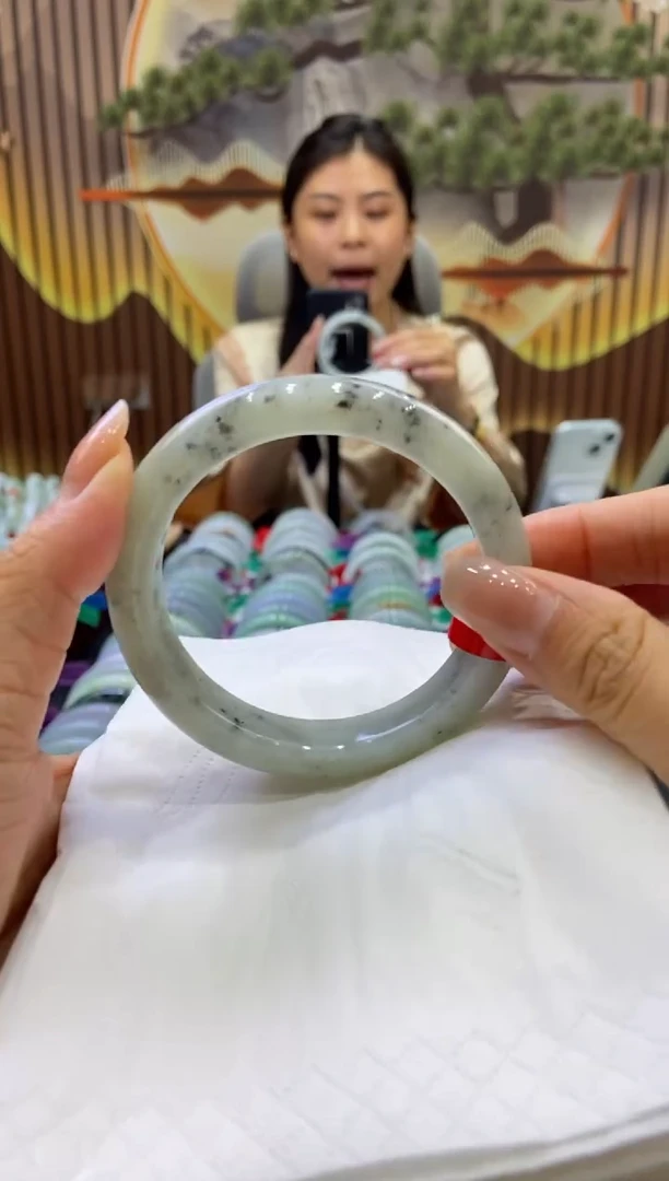 翡翠手镯未镶嵌00003349