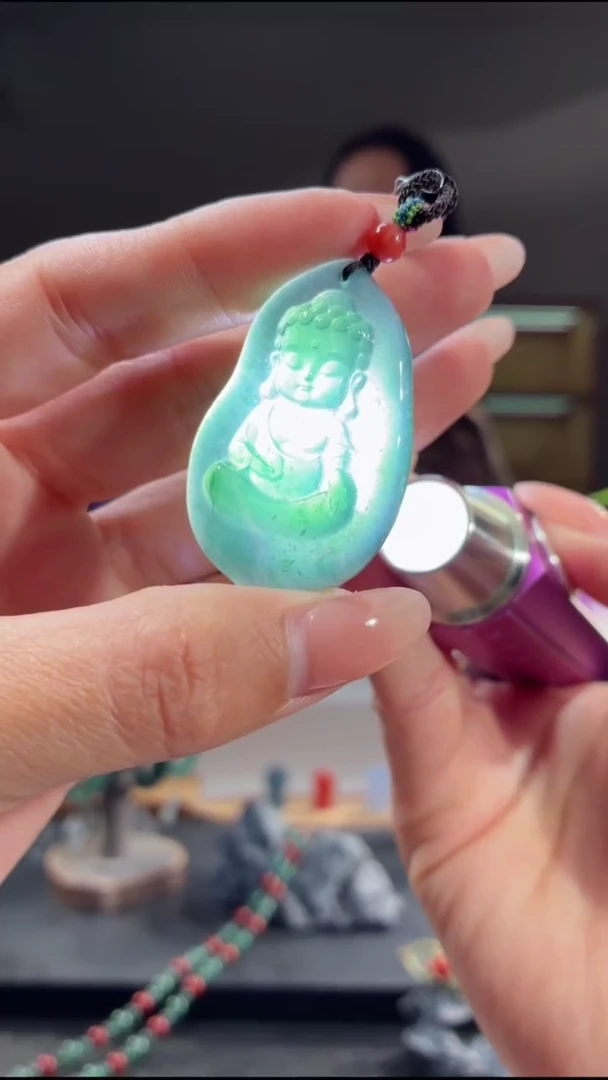 吊坠(不含链)未镶嵌翡翠宝宝佛