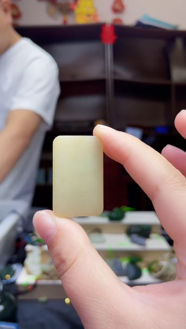 和田玉未镶嵌颈饰1