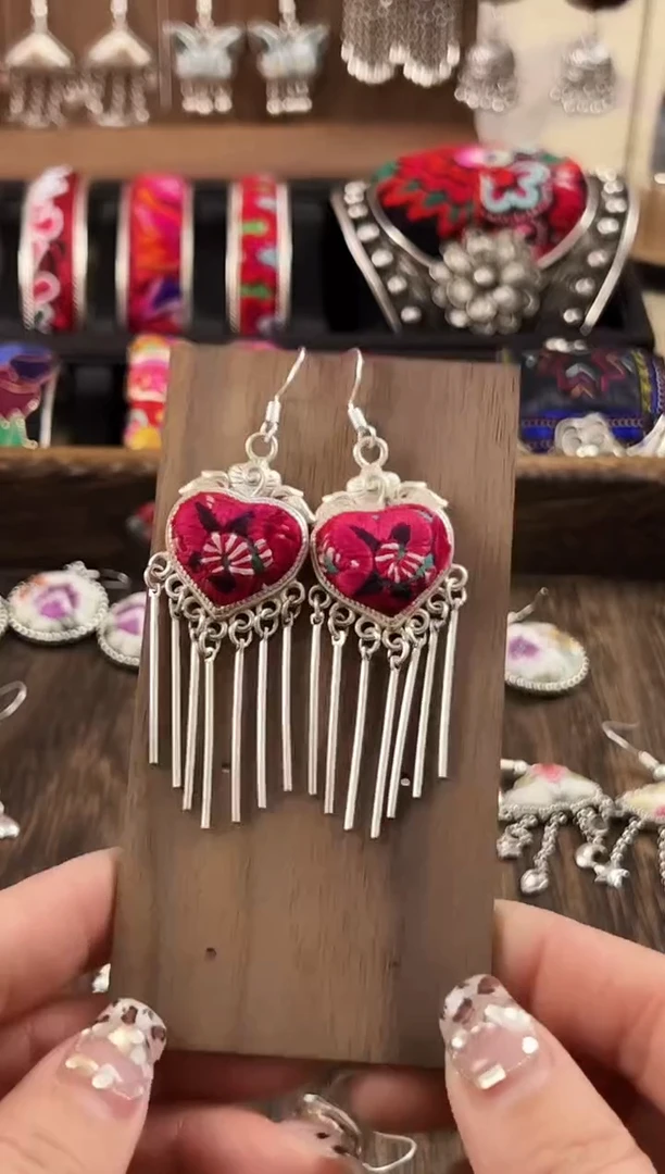 【闪购商品】织绣民族风老绣饰品114