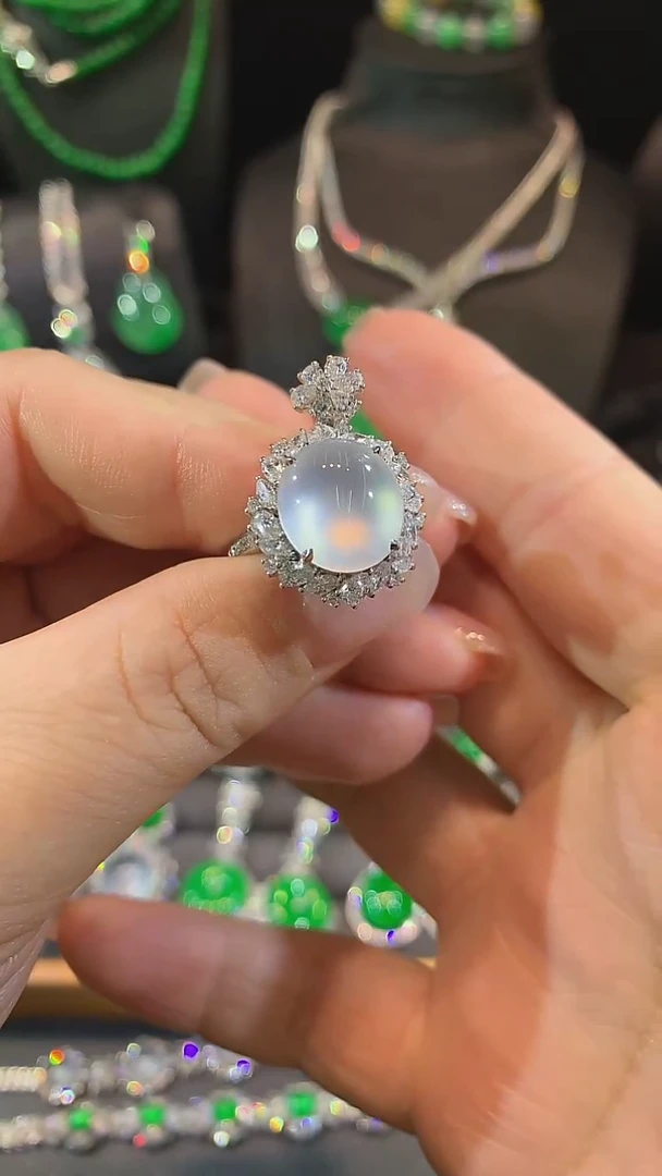 翡翠18K金镶嵌吊坠(不含链)两用款
