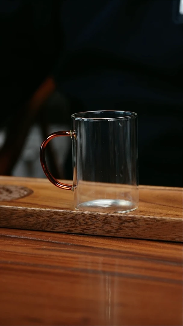 【闪购商品】个人绿茶杯唬迫色300毫升