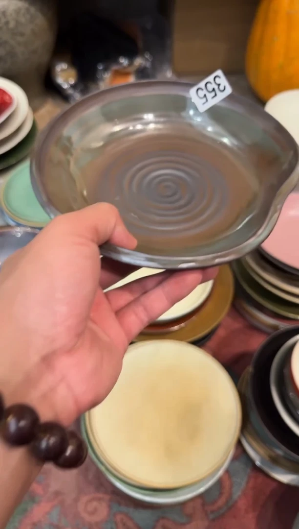 瓷小*鱼355 微瑕咖色异形锅盘1个