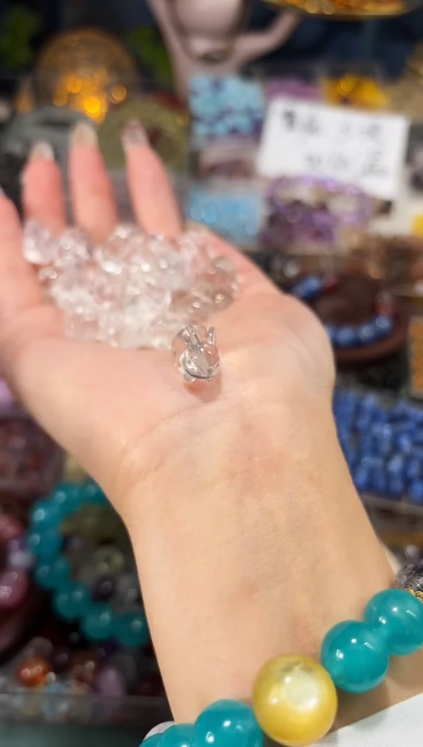【闪购商品】水晶手串未镶嵌白水晶兔子一个宽卡11+